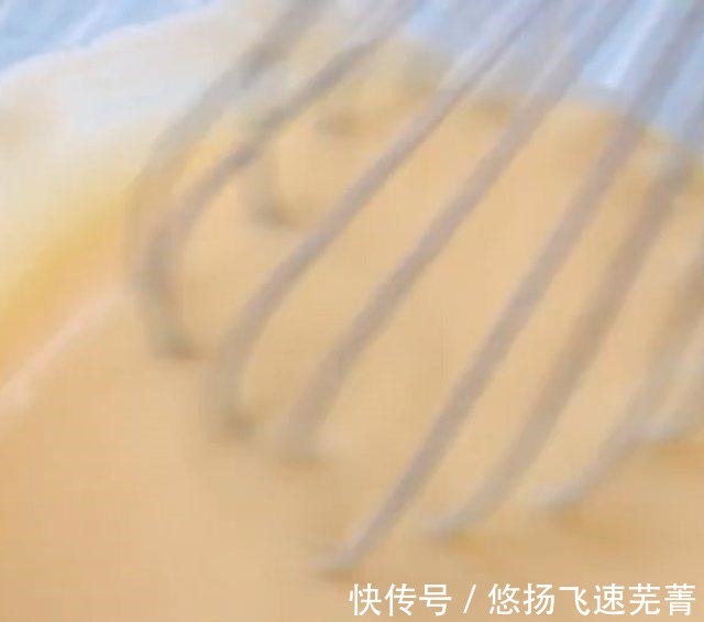混合|颜值非常高的斑马纹酸奶蛋糕，吃起来非常柔软！