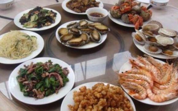 致癌|隔夜菜吃多会致癌，那放了多久算隔夜听了医生的解释明白了