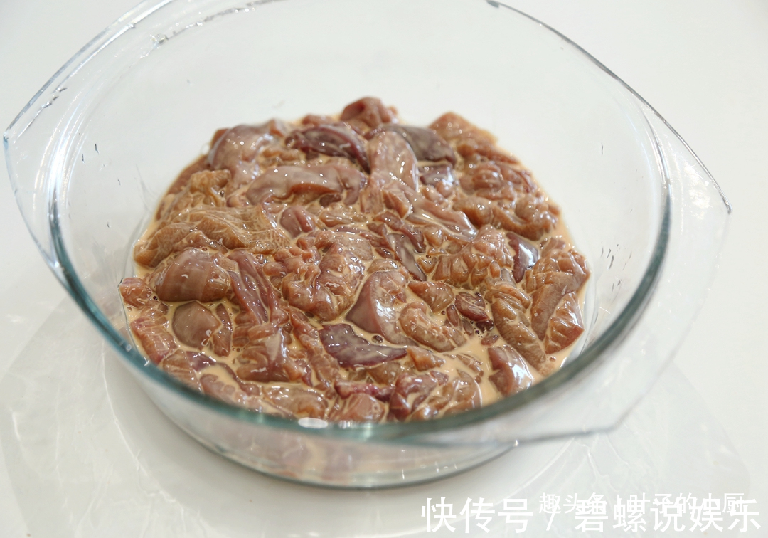 猪腰吃了几十年，第一次见如此去“筋膜”，以前总是“坑坑洼洼”