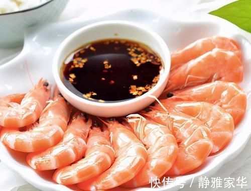 煮大虾时，别往锅中加水了，大厨教我1招，虾肉鲜味足嫩滑不老