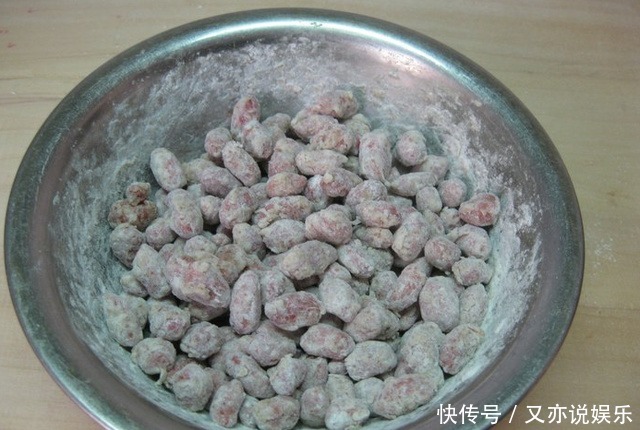 花生米的新做法,吃起来嘎嘣脆,宝贝们都爱吃的小零食