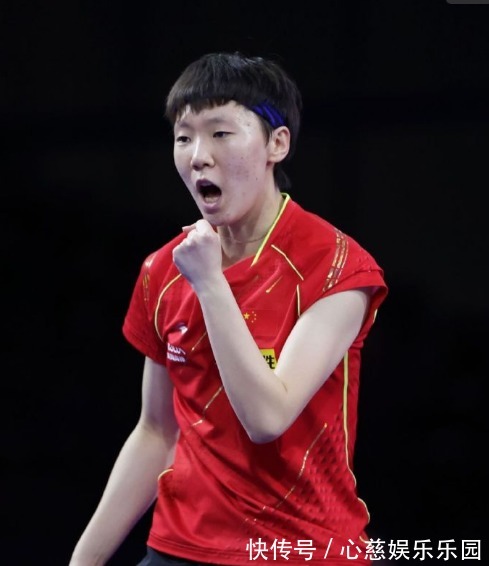肖战|世乒赛王曼昱获女单冠军,倒地掩面庆祝,接下来的举动令人感动!