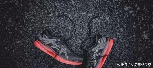 涅槃重生 我国“最励志”的跑鞋之王,曾被外国跑迷嫌弃,如今逆袭吊打耐克