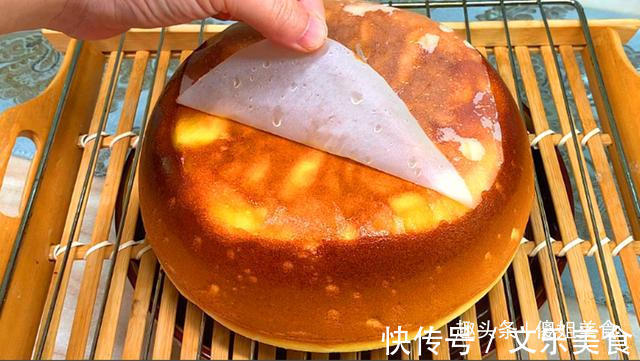 没烤箱,没打蛋器,没秤,详细解说电饭锅蒸蛋糕做法,比烤的还好