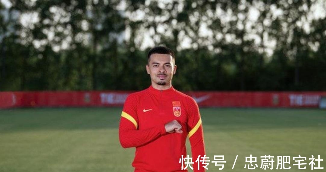 中场|李可:中国首位归化球员,拿球稳传球准,国足最佳中场核心!
