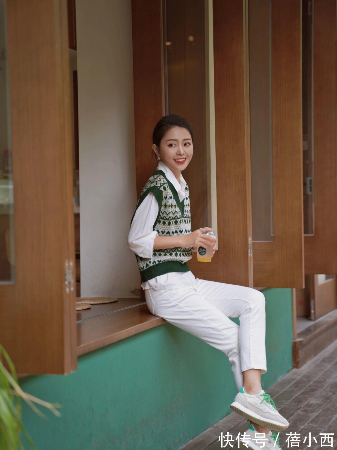 蕾丝 成熟女人的毛衣穿搭示范来了,搭配半身裙、裤子,体面高级显气质