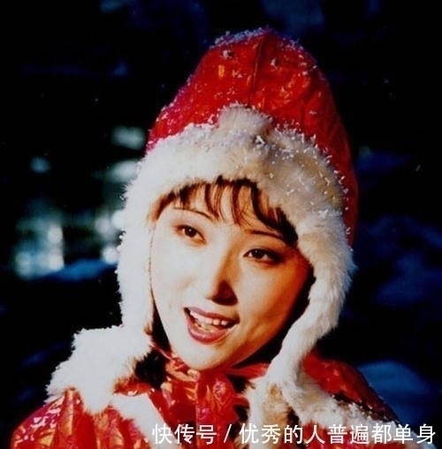 落花#黛玉对落花尚存怜惜之情,为何晴雯死后,黛玉却表现得很冷漠?