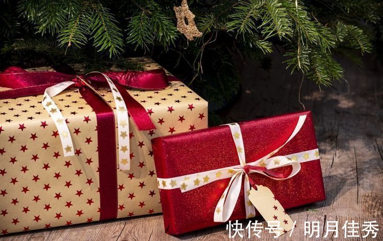 废纸|孩子幼儿园互换圣诞礼,近千元文具换回废纸人,查完价格家长傻眼