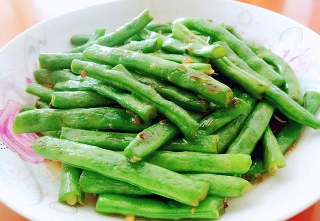 人到中年注意饮食,常吃3种食物,补充营养,排毒消脂,好处多多