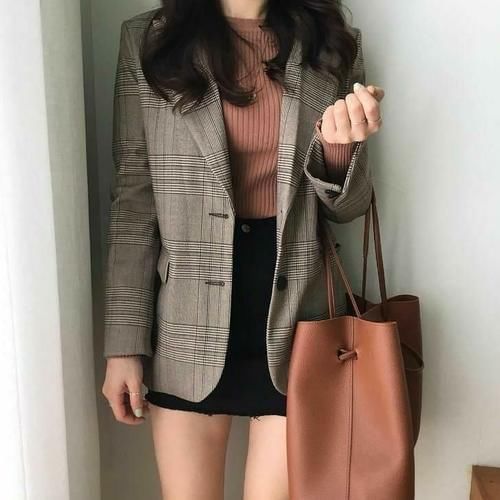 这样穿，回头率肯定100％！通勤装，减龄同时又不幼稚！