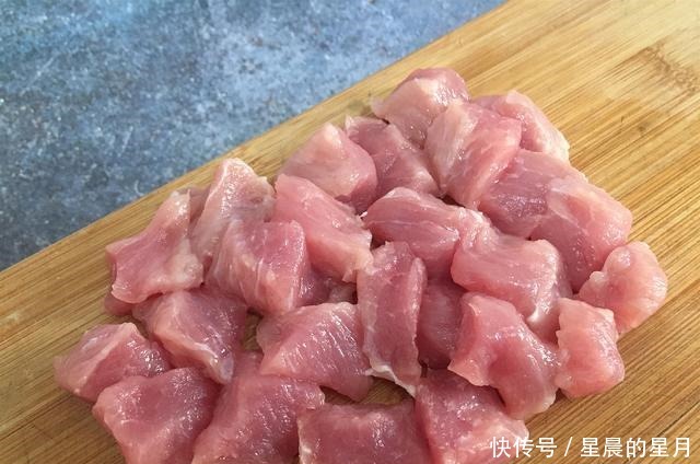 炸肉|香酥“干炸肉段”,掌握小技巧,肉块轻松挂糊