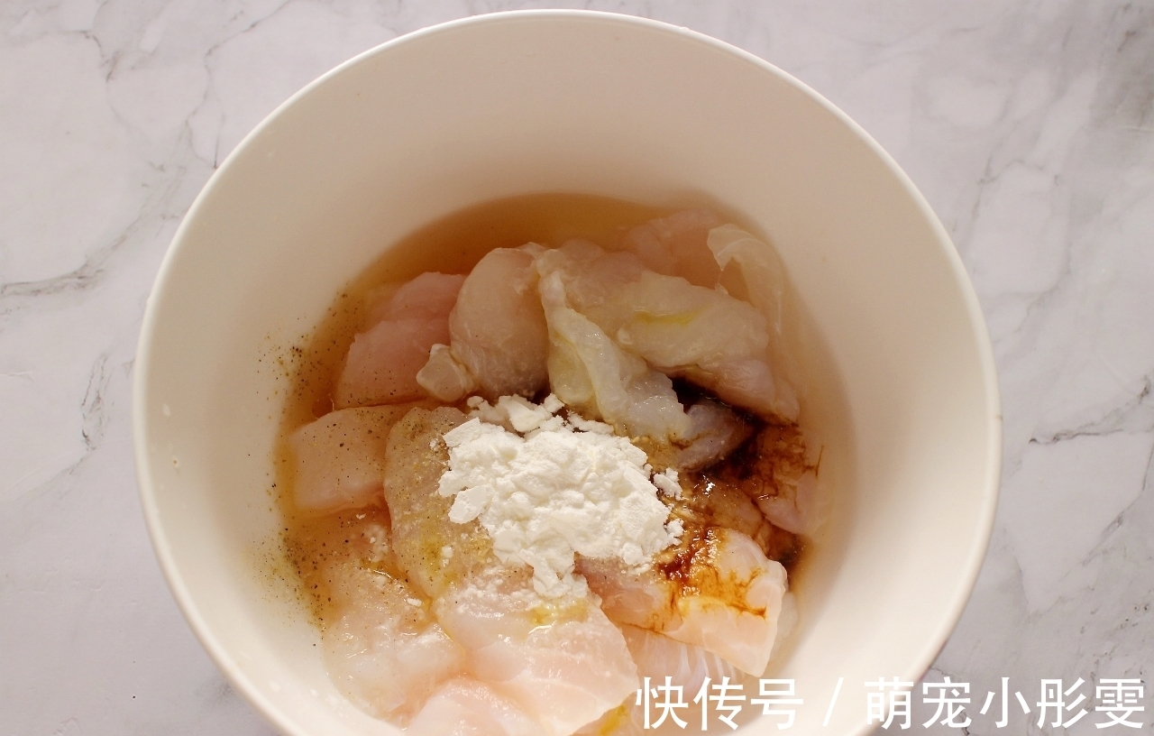 适合老人孩子吃的鱼，没刺还便宜，蒸一蒸软滑鲜美，上桌秒光