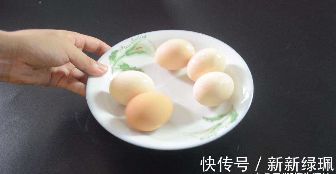 桌面|气泡垫别急着扔, 改造一下, 放在桌面上太实用了, 看完赶紧去试试