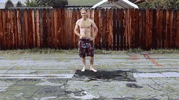 |搞笑GIF:花了三个月改装的,准备开着去撩妹,刚出村口就被查了