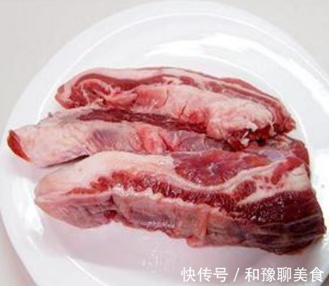口感|解冻肉,不要用水泡,只需2种调料,10分钟解冻,口感和鲜肉一样