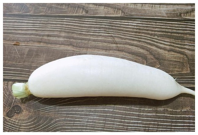 买萝卜时,选白萝卜好还是青萝卜教你1个小妙招,选出好吃萝卜