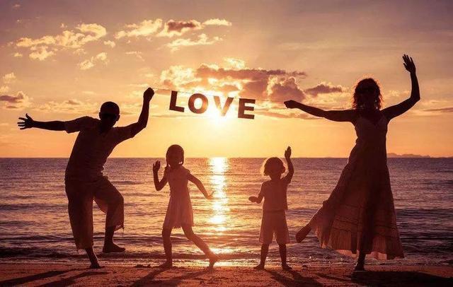 父母|女孩出生就带有“蝙蝠胎记”,做过7次整形手术,现在怎么样了