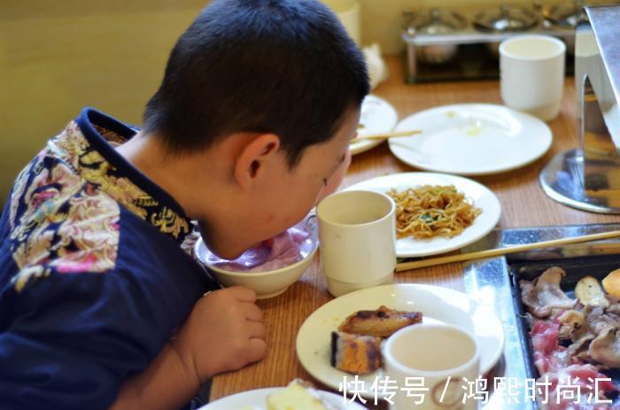 孩子|7岁男孩脾虚严重,身高已成定局,劝告:别再拿3样当宝贝喂孩子