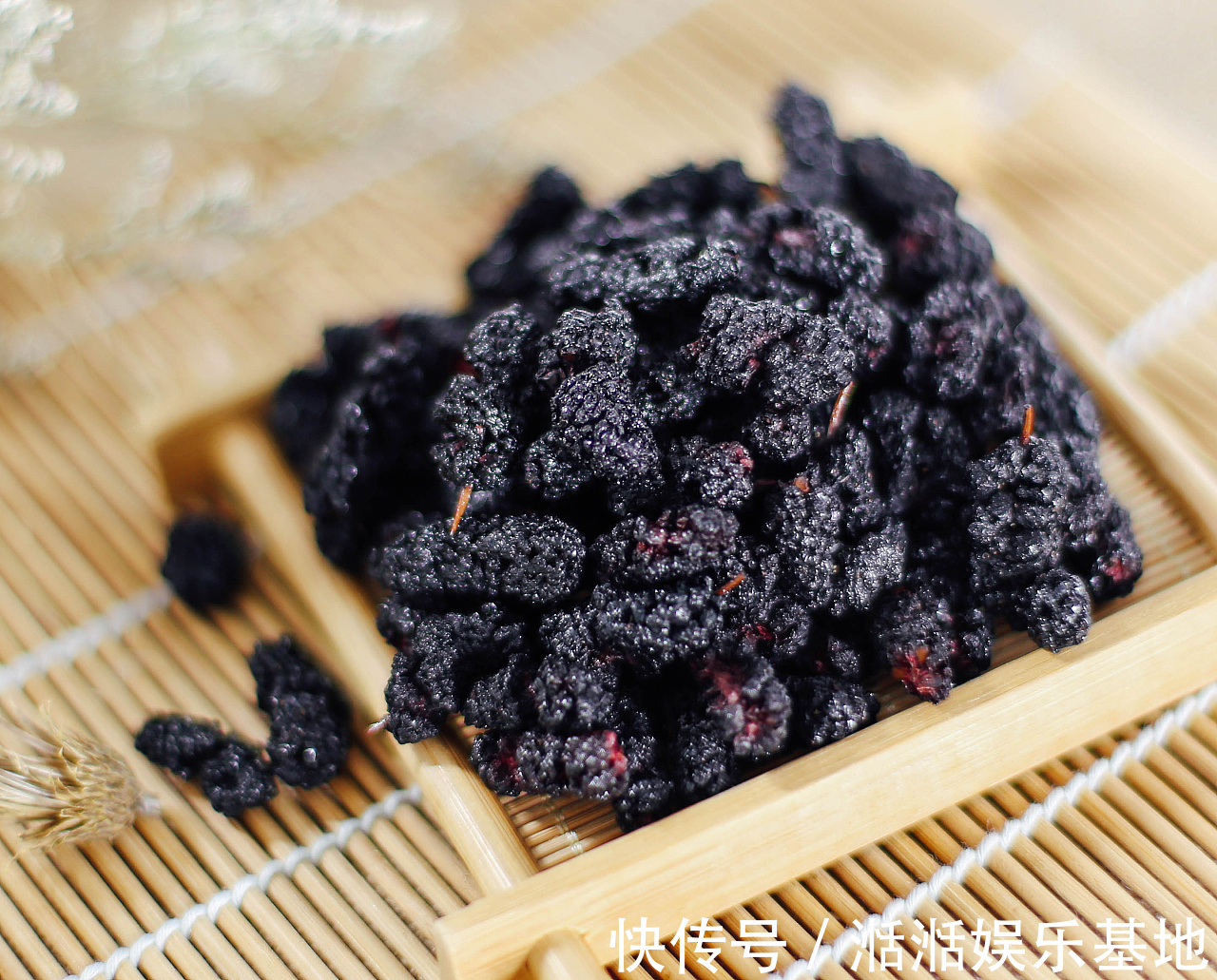 桑葚|建议中老年人——夏季养生多吃5种健康零食,好吃不贵,对身体好