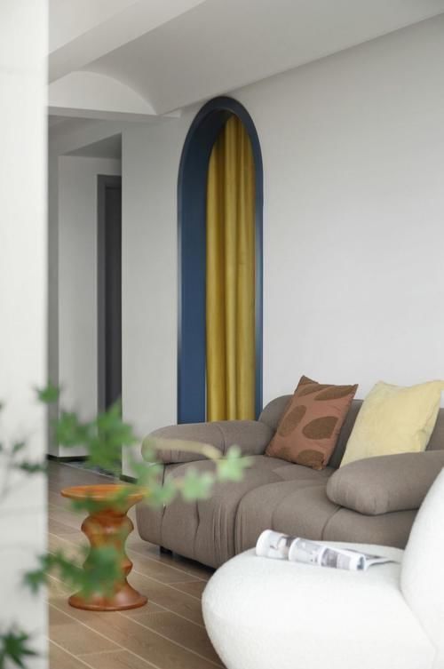 电视|她把客厅一分为二,家里多间房,再把电视请出家,生活简单又幸福