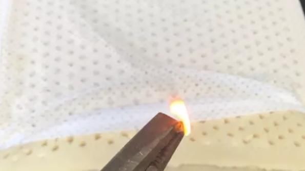 真假难分|乳胶枕真假难分打火机烧一烧,真假现原形