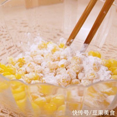 孩子们|1分钟就能搞定的玉米烙饼---孩子们抢着吃
