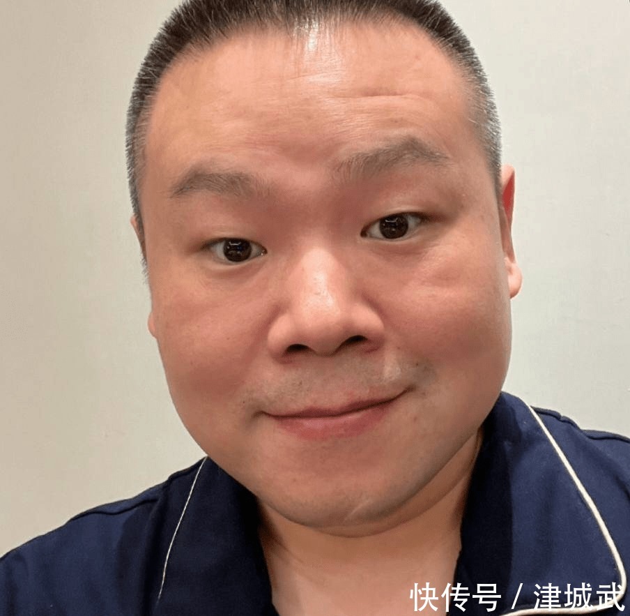 明星晒年夜饭:张艺兴丰盛,肖战下饭,于正太豪华,岳云鹏接地气