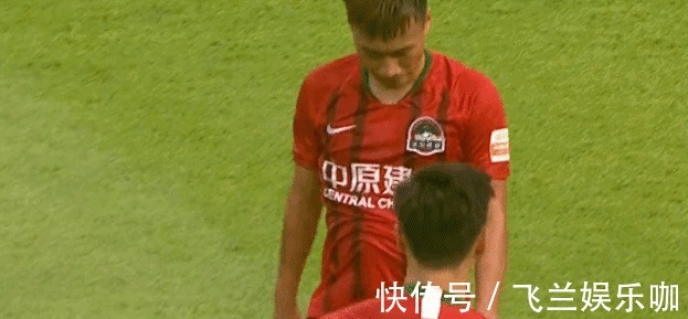 河南队|中超恶人重出江湖:蹬踏对手小腿,踢33分钟染红,一脸不服离场