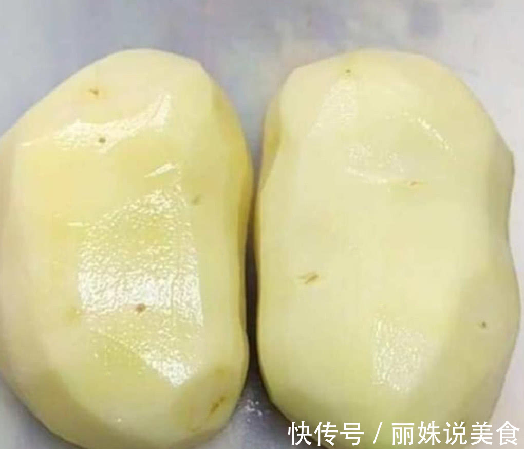 2个土豆1碗面粉,自制营养美味早餐饼,大人孩子每天都吃不厌!