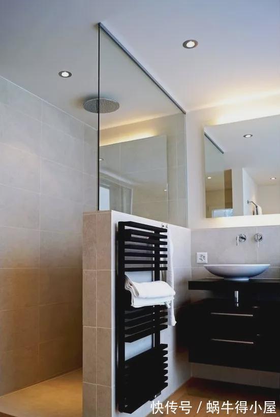 马桶|卫生间但凡不是小到可怜，能砌半墙就砌半墙，图的就是5个好处