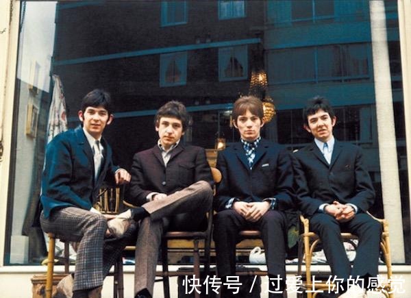 皮鞋 男生穿西装,除了搭配皮鞋,居然还能搭配这双靴子,真酷!