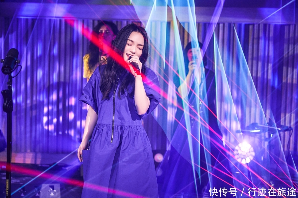 《歌手·当打之年》歌王之战星光璀璨 帮唱嘉宾当打天团齐聚