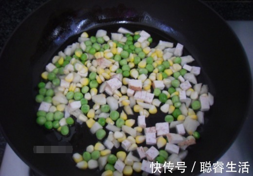 更香|这款糕点真好吃，广式茶楼里几乎每桌一份，自己动手做超级简单！