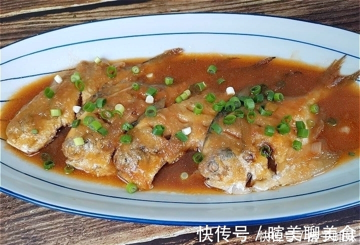 不管炖什么鱼,别再加醋了!试试新做法,肉质鲜嫩没腥味,太香了