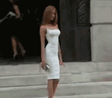 |搞笑GIF趣图：这眼睫毛扇得再快点，美女你都要起飞了！