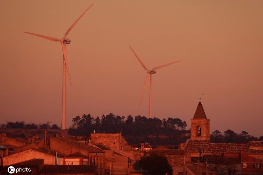 景观|西班牙村落夕阳美如画 风力涡轮机景观壮丽