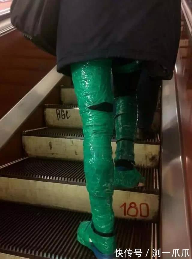 |搞笑GIF:这自行车的质量,还真差劲