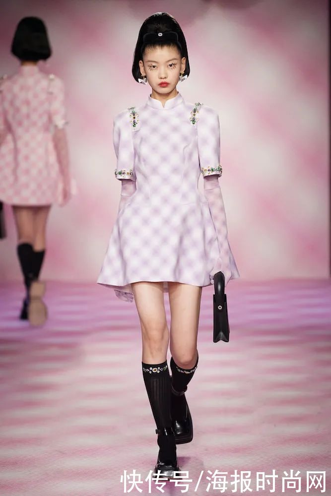 新中式风|穿旗袍、戴玉石、玩发簪...新中式风是时候逆袭了