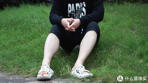 鞋面 舒适又好看,堪称拖鞋界“小米”!咕咚运动舒缓拖鞋实测实测有感
