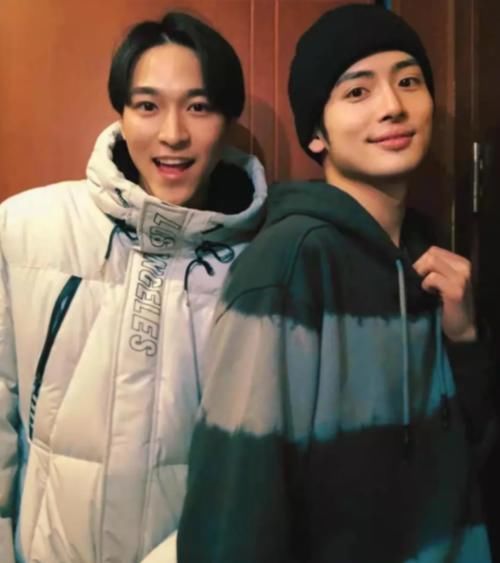 創(chuàng)造營4已經(jīng)進(jìn)入了尾聲，雖然說最后的排名不一定會(huì)對(duì)應(yīng)出道位，他們還能再?zèng)_一沖