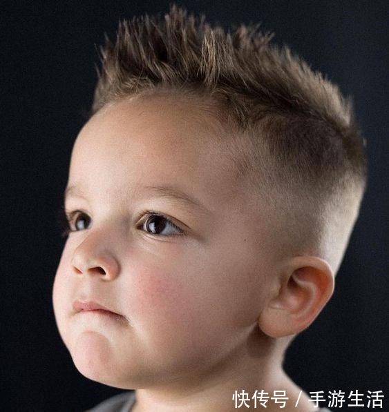 飞机头 3到10岁小男孩发型怎么剪剪完这四种,谁知这么帅!