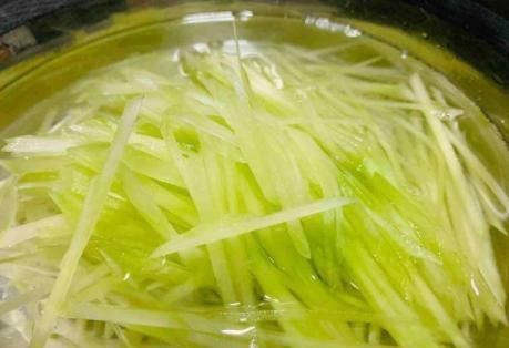 宁可不吃肉也要吃这菜,3块钱一斤,叶酸含量高,女孩子要多吃