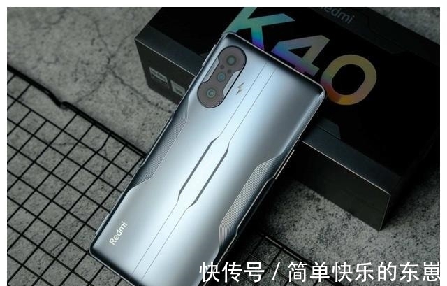 性价比|从2399跌至1699元，256GB+5065mAh+67W