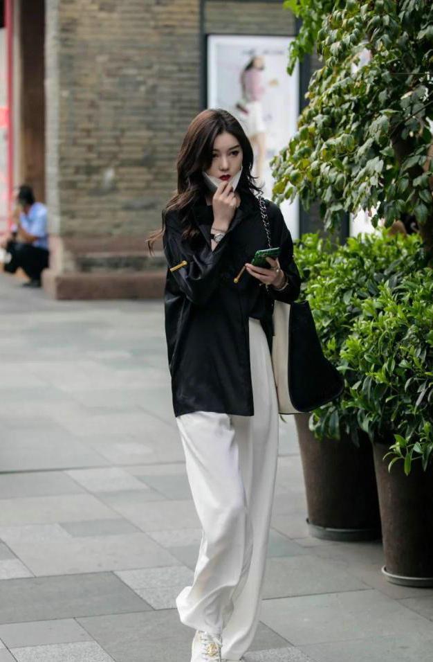 风格|漂亮的紧身裤能瞬间提升你的风格,展现时尚气质,展现好身材