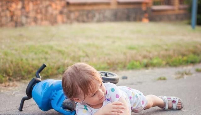 嗯哼|无论穷养还是富养,让孩子受益终身的只有“它”!