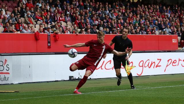 3-0！20岁法国新秀闪耀德甲：2妙传率队德甲联赛免费高清直播+赛程积分+竞彩预测一站搞定（2025赛季）完胜门兴终结9场不胜