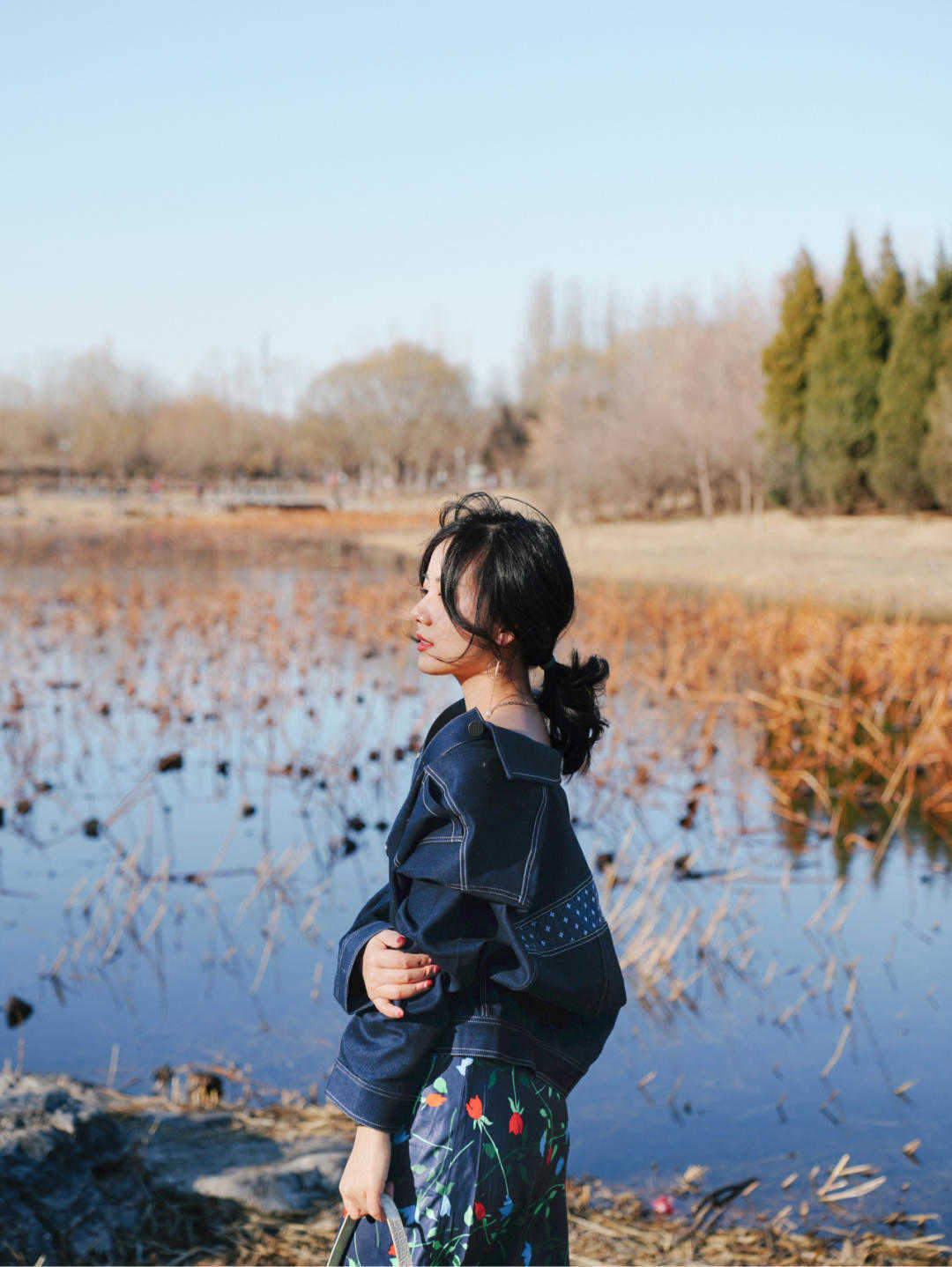 搭配|牛仔外套和秋天更配,这样穿更好看,休闲又有气质