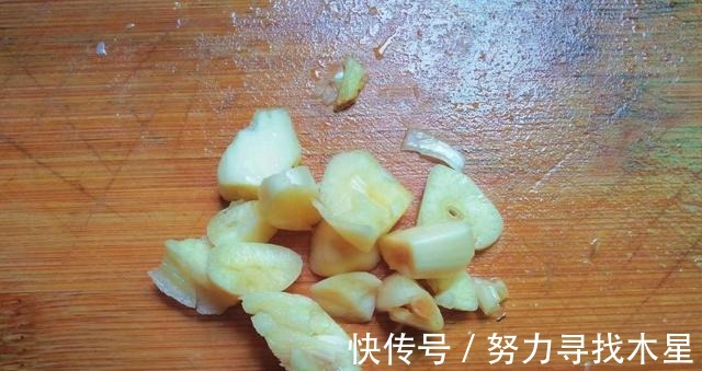 秋天，此菜正当季4块钱一斤，软糯清甜又营养，大人小孩都爱吃！