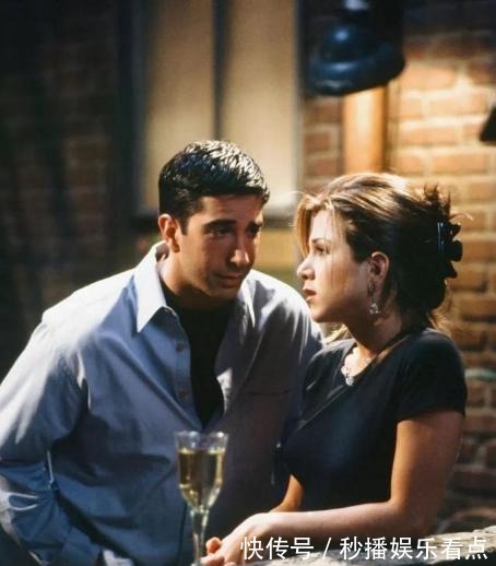 配饰 夏季穿搭怎么摆脱土气感7个穿搭技巧,让你衣品飙升