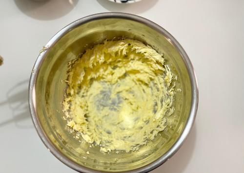  入回温|新手也能轻松做的巧克力小蛋糕，口感丰富、松软醇厚，快收藏！